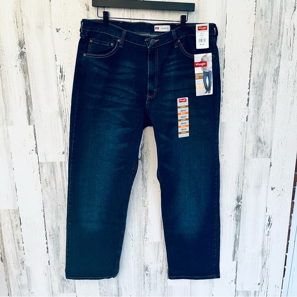 Wrangler Men’s Relaxed Fit Straight Leg Dark Blue Denim Jeans Size 38X30 NWT